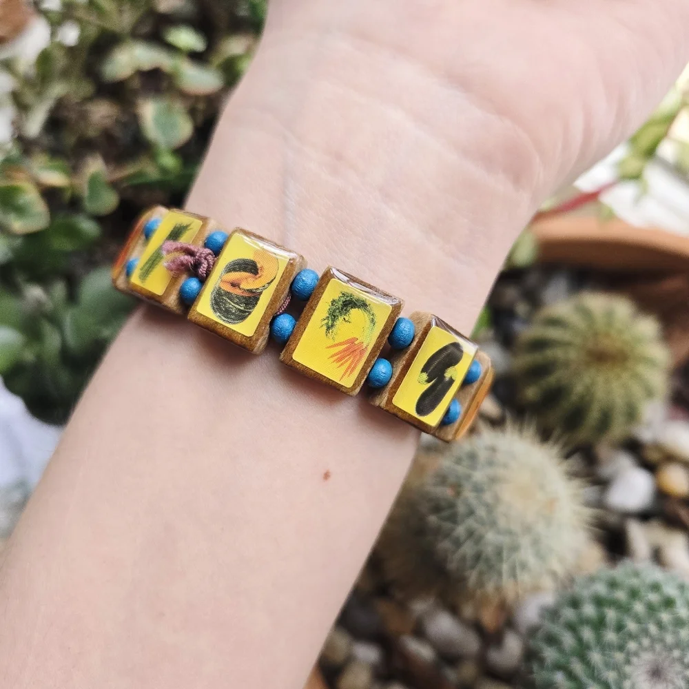 Vintage Vegetable Boho Bohemian Wooden Bead Beaded Stretch Bracelet